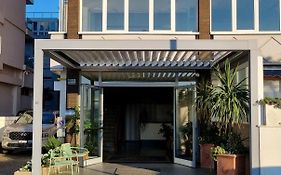 Hotel Carol